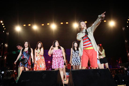 คอนเสิร์ต Sea-Mix on the Beach