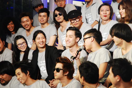 เล็กกำลังดี 12 ปี สมอลล์รูม