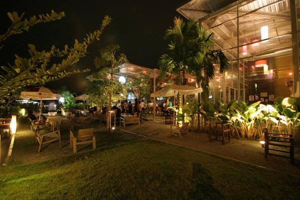 ร้านสุดฮิตย่านรัชดา จะมีที่ไหนบ้าง มาดูกัน!