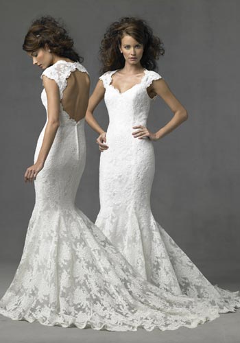 ชุดแต่งงานแบบมีแขน สวยสง่าไม่แพ้ใคร