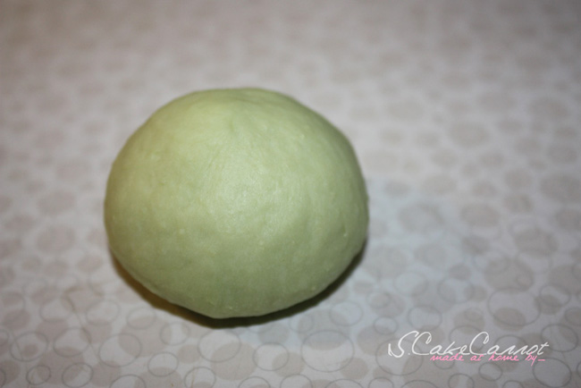 ซาลาเปาใบเตยเนื้อนุ่ม... ไส้ครีม-สังขยา 