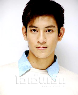 บอล สรณัฐ 