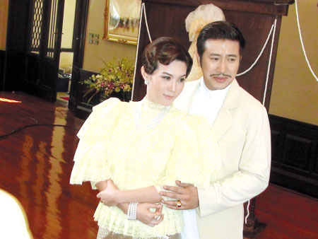 กรรชัย - เมย์