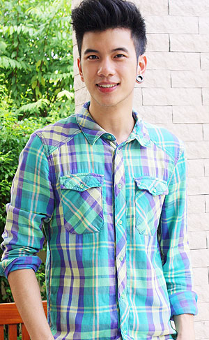 กราฟ โอสธี ซุ่นมงคล มือกีต้าร์ วง black vanilla