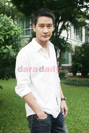 ป้อง ณวัฒน์