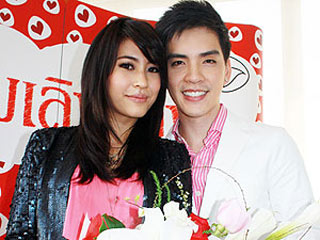 นิว วงศกร - จุ๋ย วรัทยา 