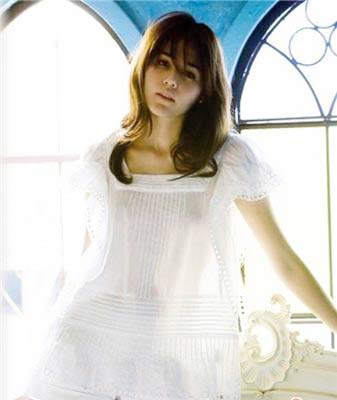 ชมพู่ อารยา