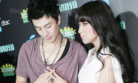 พลอย เฌอมาลย์ - โดม ปกรณ์ ลัม