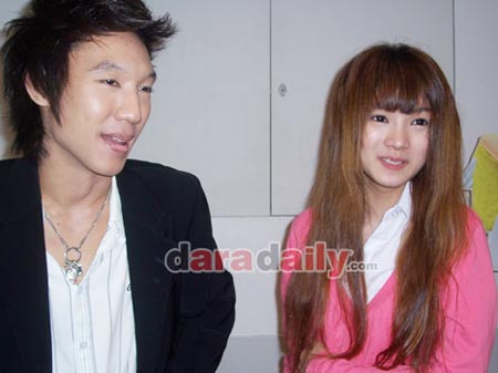 ปลื้ม สุรบท - พลอย เดอะกิ๊ก