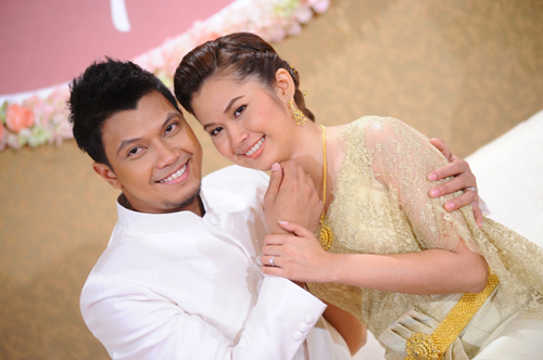 งานแต่ง หนุ่มกะลา