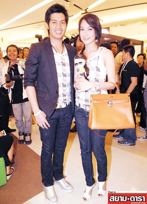 นุ่น ต๊อด