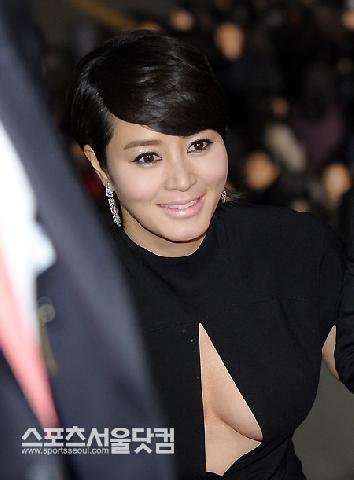 เสื้อผ้าแฟชั่น