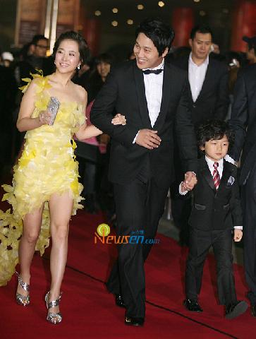 เสื้อผ้าแฟชั่น