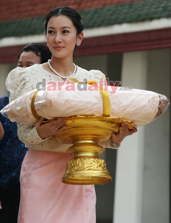 นุ่น วรนุช