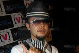 ขันเงิน ไทเทเนียม