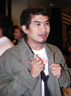 พจน์ อานนท์