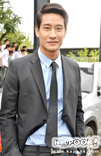 ป้อง ณวัฒน์