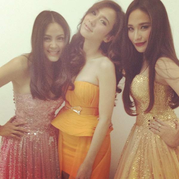 อั้ม พลอย เฌอมาลย์ เจนี่