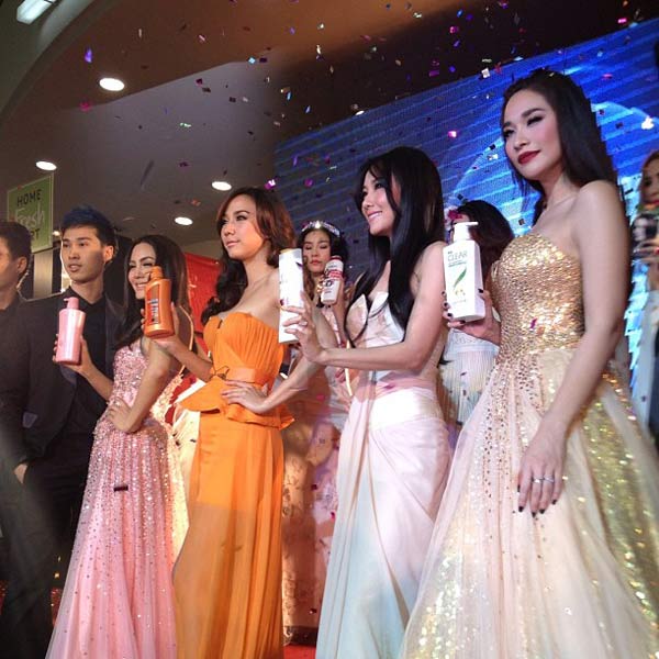 อั้ม นุ่น วรนุช พลอย เฌอมาลย์ เจนี่