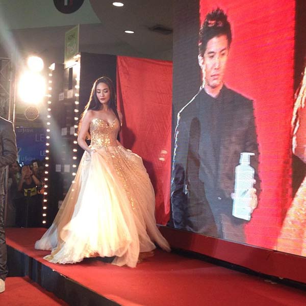 พลอย เฌอมาลย์