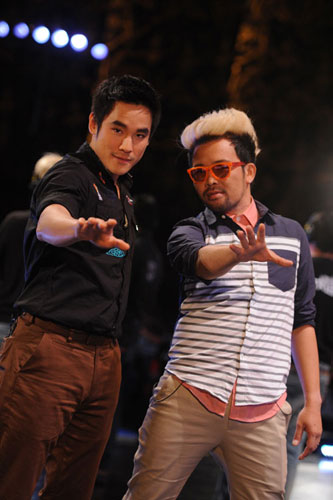 คู่พิธีกร กฤษณ์ และ น้าเน็ก