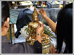 ไหว้พระ 9 วัด