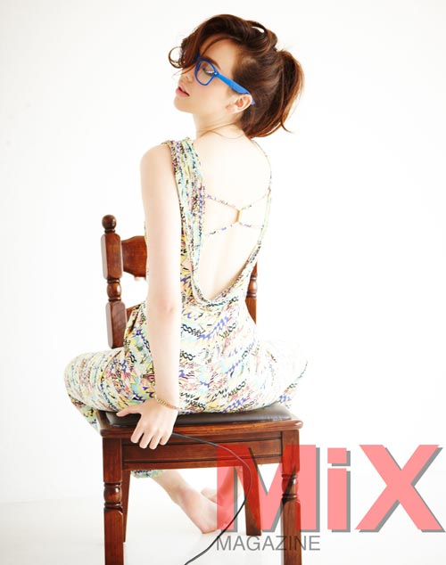 นุช นีรนาท โคทส์