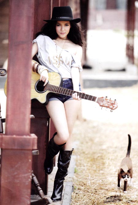 กิ๊บซี่ วนิดา เติมธนาภรณ์