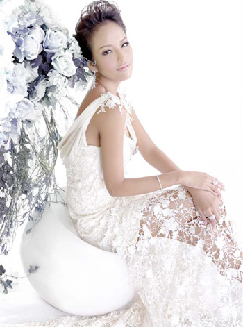 ชุดแต่งงาน ทรงผมเจ้าสาว