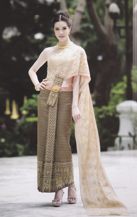 ชุดแต่งงานแบบไทย