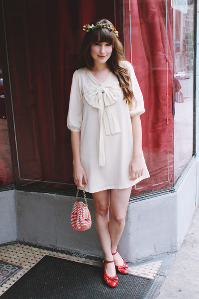 ชุดไปงานแต่งสไตล์วินเทจ