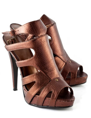 รองเท้าส้นสูง