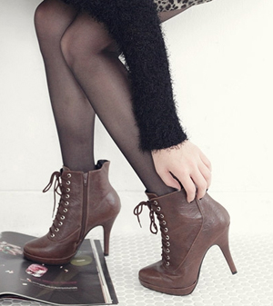 แฟชั่นรองเท้าส้นสูง 