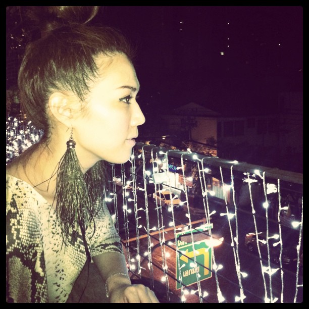 เมย์ เฟื่องอารมย์