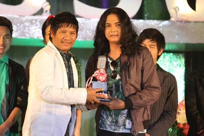 แกรมมี่โกลด์คว้า 4 รางวัลใหญ่ ในมหานครอวอร์ดส
