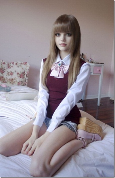 ตะลึง! สาวอเมริกันหน้าตาเหมือนตุ๊กตาบาร์บี้