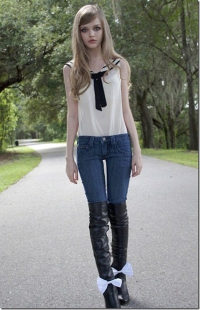 ตะลึง! สาวอเมริกันหน้าตาเหมือนตุ๊กตาบาร์บี้