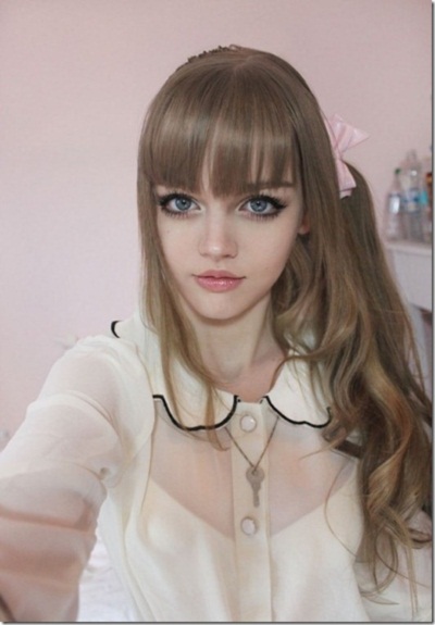 ตะลึง! สาวอเมริกันหน้าตาเหมือนตุ๊กตาบาร์บี้