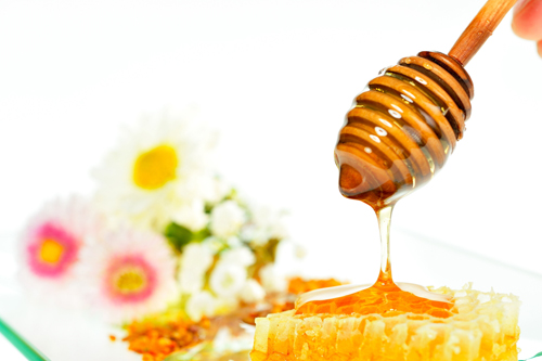 ขัดผิวด้วยน้ำผึ้งและน้ำมันมะกอก