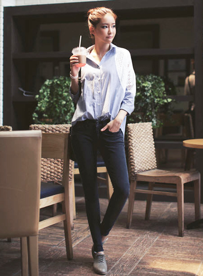 เสื้อลายฉลุ