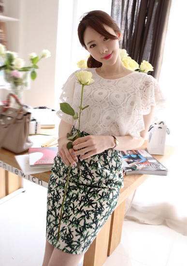 แฟชั่นเสื้อลูกไม้แขนสั้น