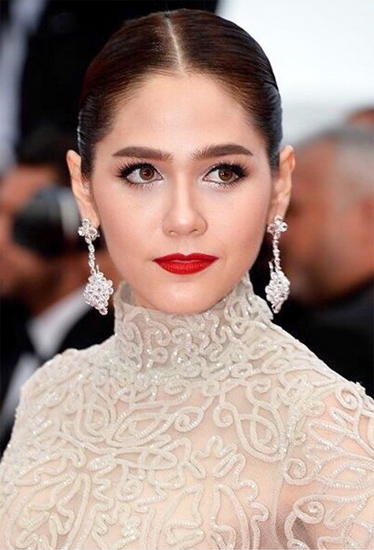 ทรงผมออกงานแบบเกล้า