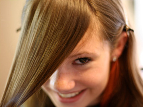 วิธีตัดผมหน้าม้าด้วยตัวเอง