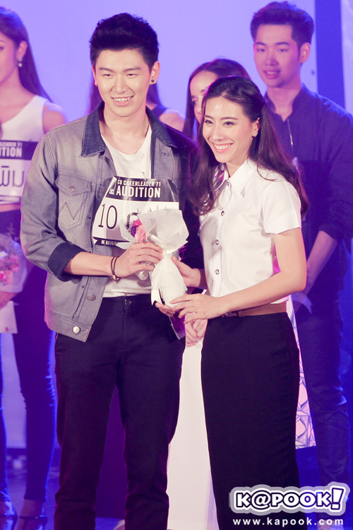  ผู้นำเชียร์จุฬาฯ งานบอลจุฬา ธรรมศาสตร์ 71