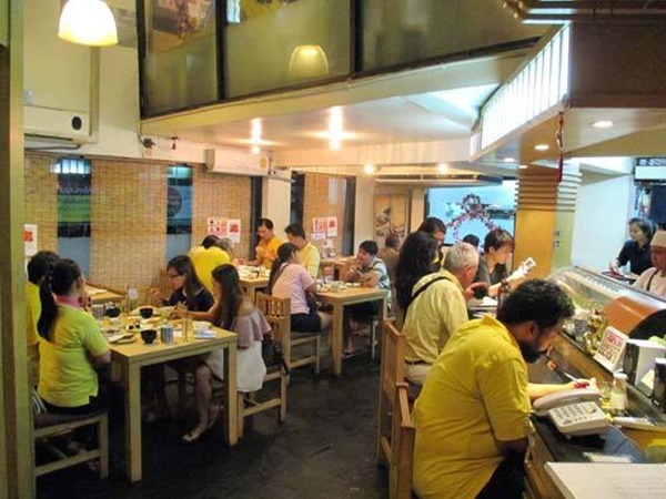 ชวนไปกินบุพเฟ่ต์แซลมอนเน้น ๆ เต็มคำ