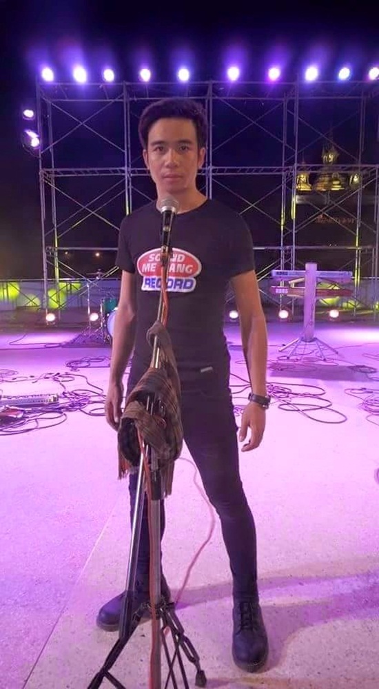 ไสว่าสิบ่ถิ่มกัน เพลงลูกทุ่งผู้บ่าวอกหัก พุ่งแรง 20 วัน 2 ล้านวิว