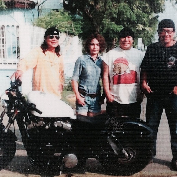 โหน่ง ชะชะช่า และครอบครัว