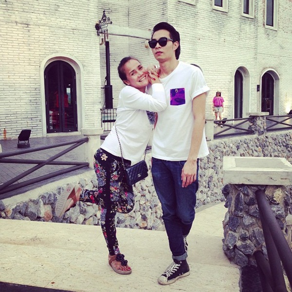 โหน่ง ชะชะช่า และครอบครัว