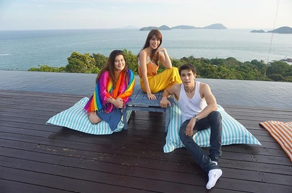 คิมเบอร์ลี่ จัดแฮปปี้แฟมิลี่ทริป รับลมชิล ๆ ที่ภูเก็ต