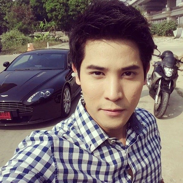  เอ เอกราช หรือ พระปิ่นทอง